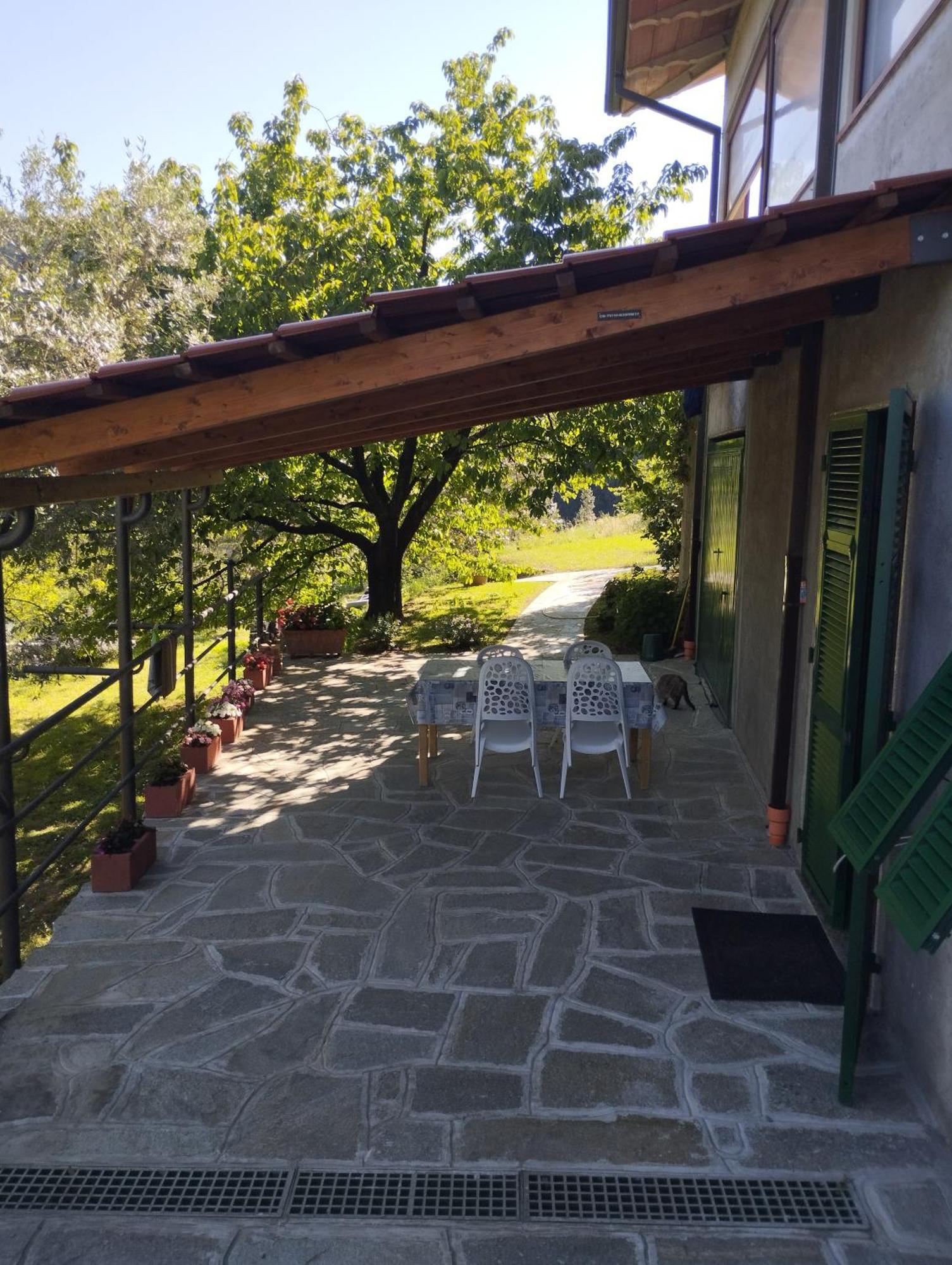 Villa Degli Ulivi Tivegna Exteriör bild